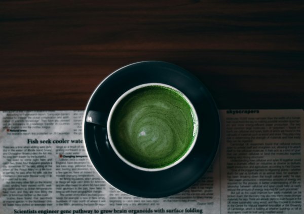 Comment intégrer le thé matcha dans sa routine beauté pour une peau revitalisée?